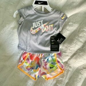NWT! NIKE Sportswear Baby Girl's DRI-FIT Shirt and Shorts Outfit, 2-piece, 12M